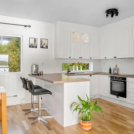 Modern 3 Bedroom With Fantastic View